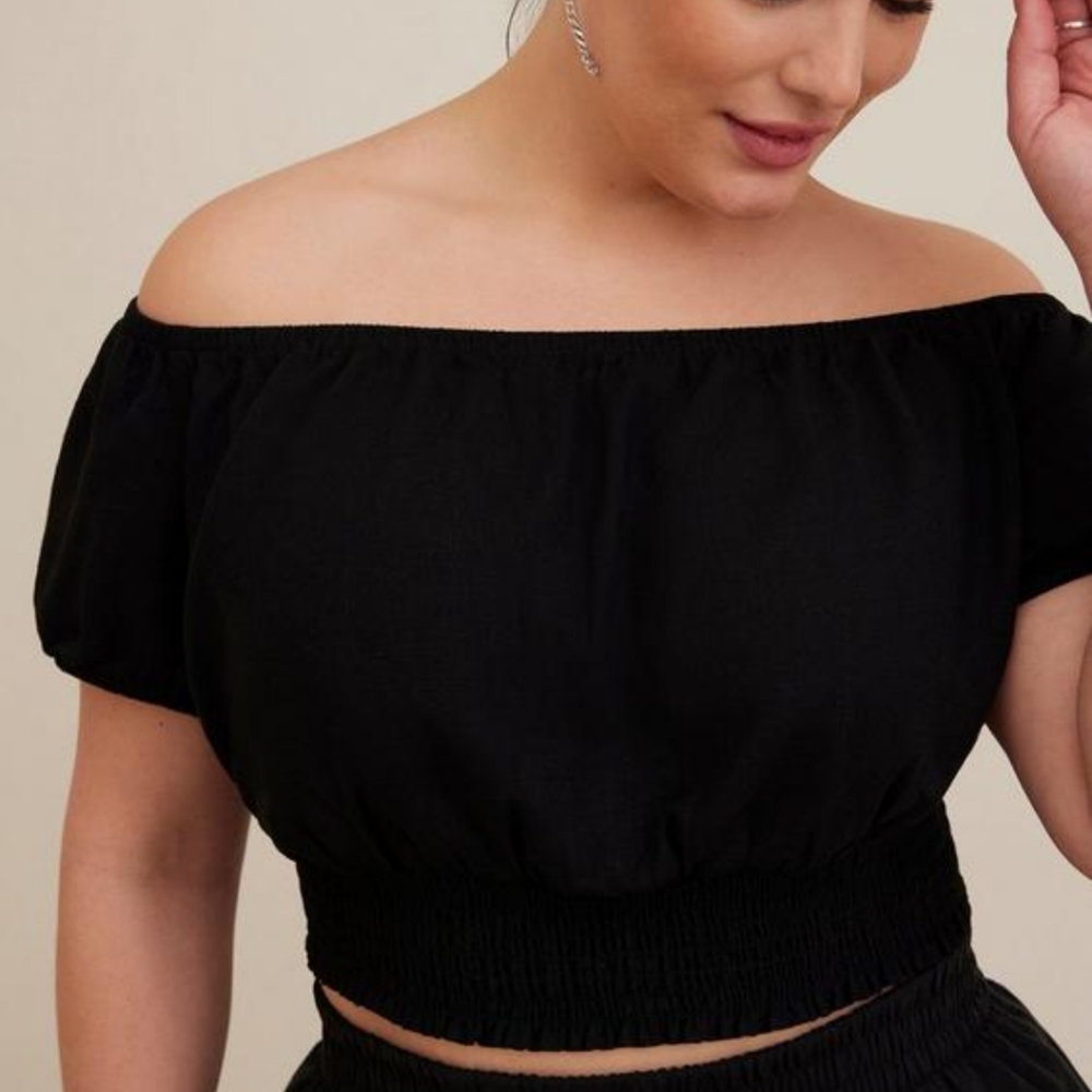 Torrid Sz 5 Linen Blend Smocked Waist Off-Shoulder Crop Top